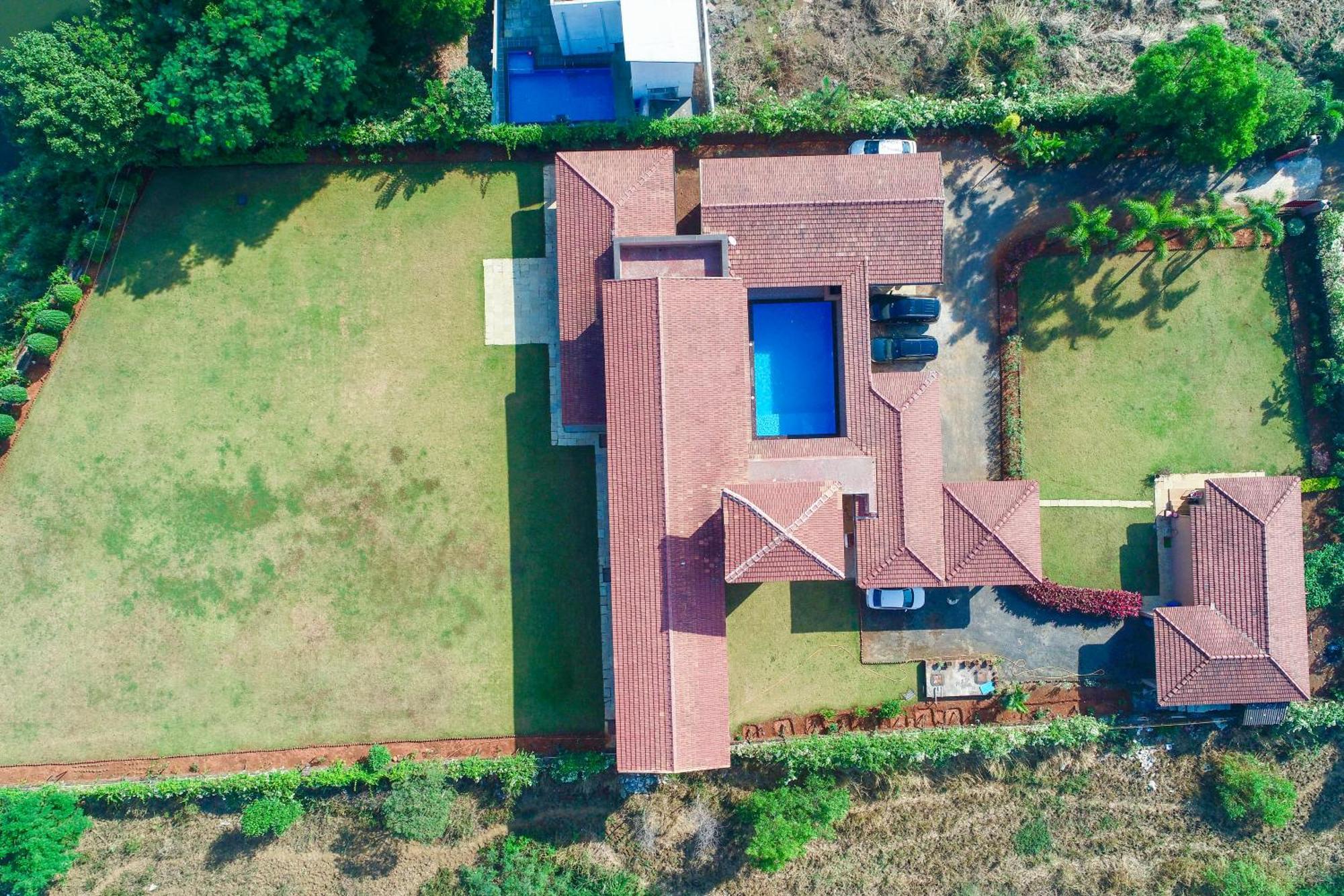 White Stallion Villa Lonavala Exterior foto